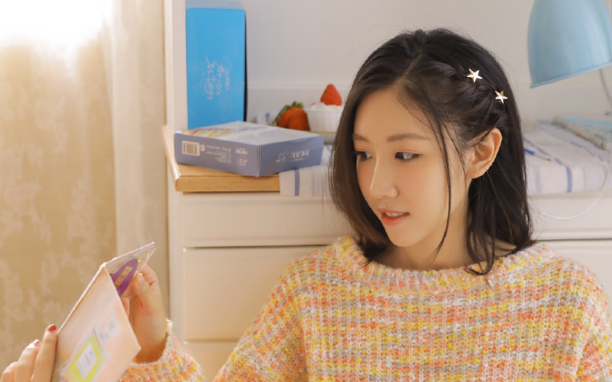 这里装得下公文包 也容得下安全帽！